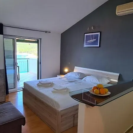 Moli Onte Apartment